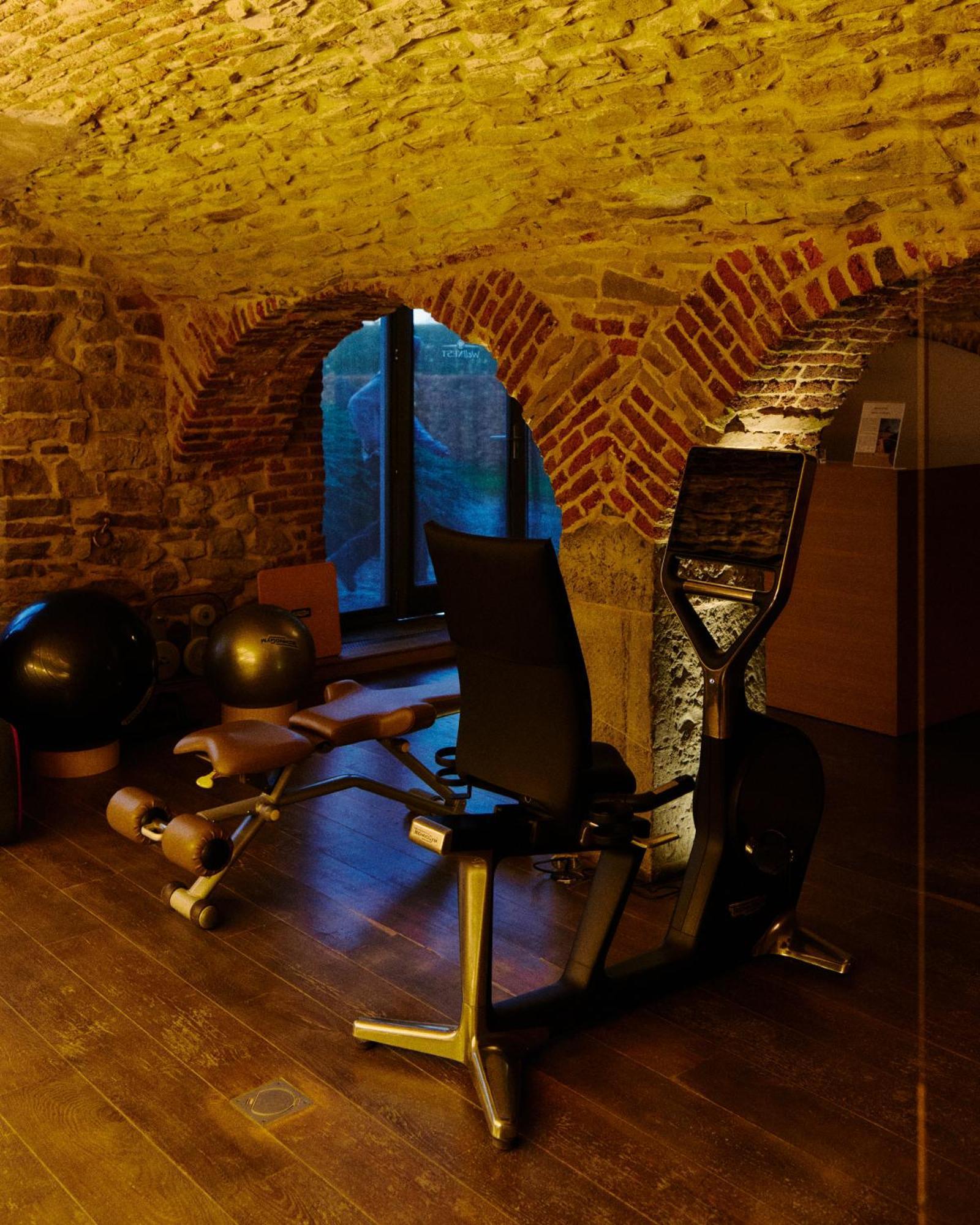 Ne5T Hotel & Spa Namur Bagian luar foto
