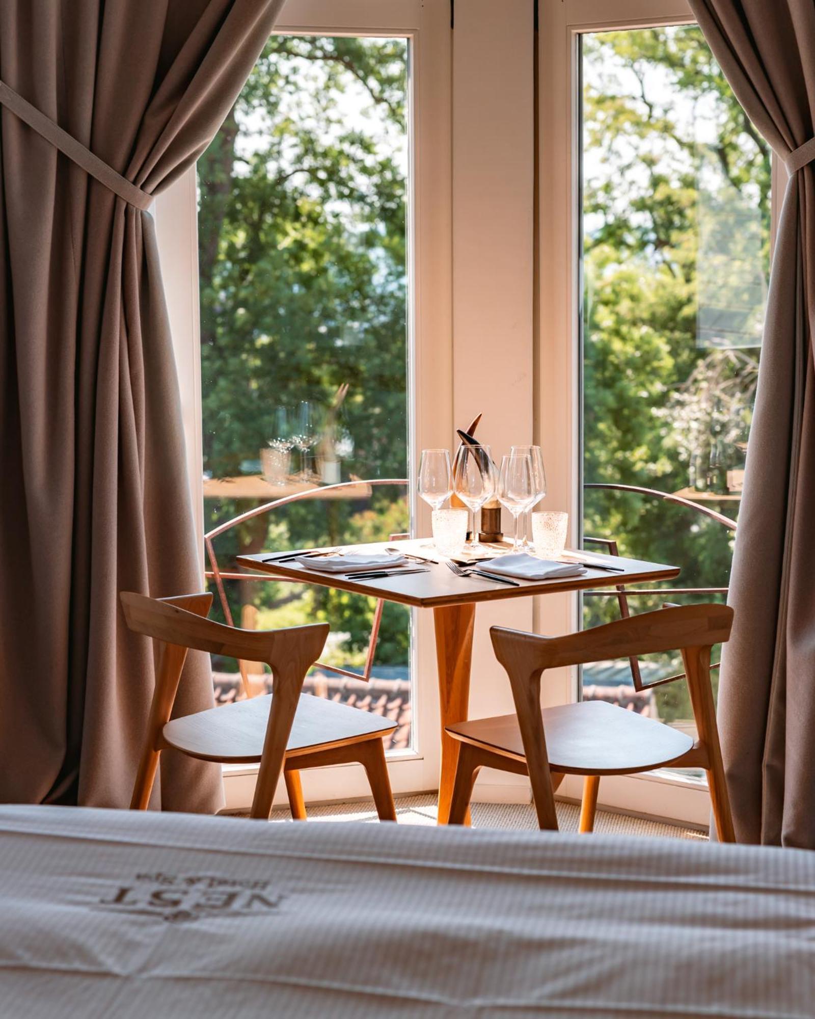 Ne5T Hotel & Spa Namur Bagian luar foto