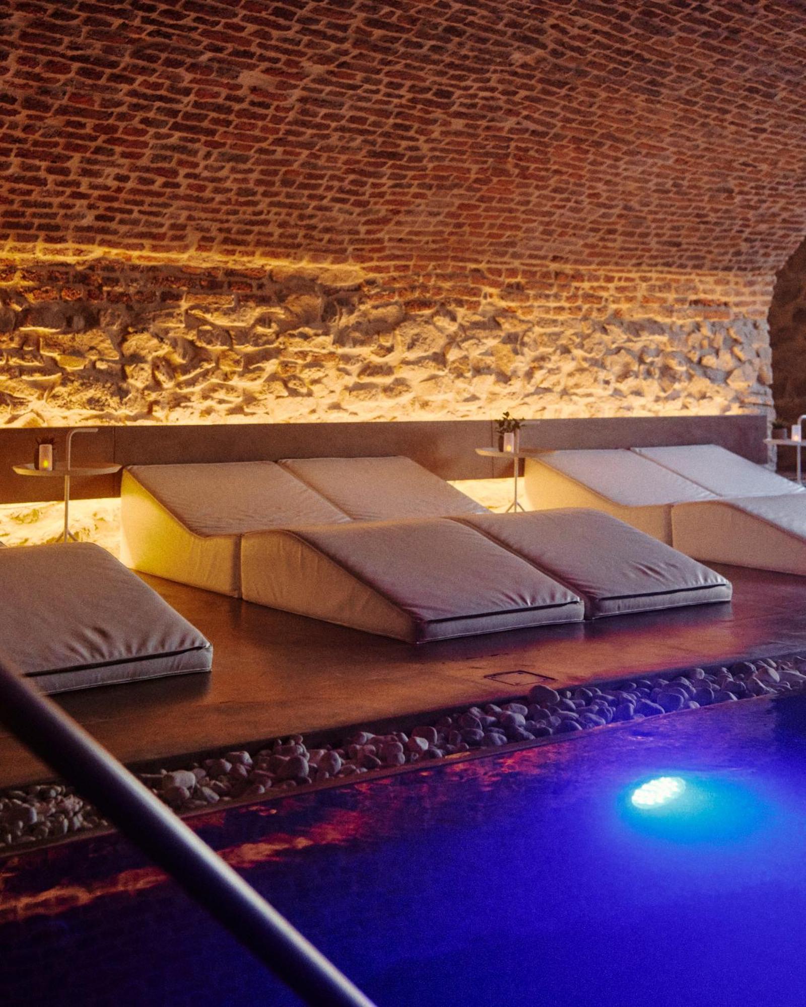 Ne5T Hotel & Spa Namur Bagian luar foto