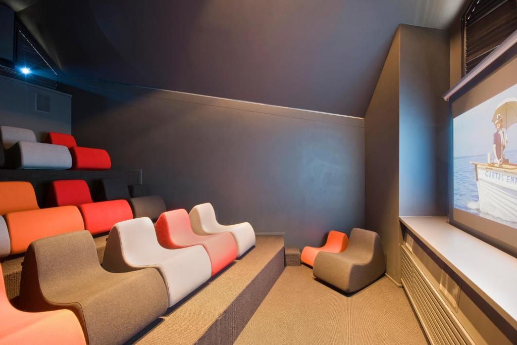 Ne5T Hotel & Spa Namur Bagian luar foto